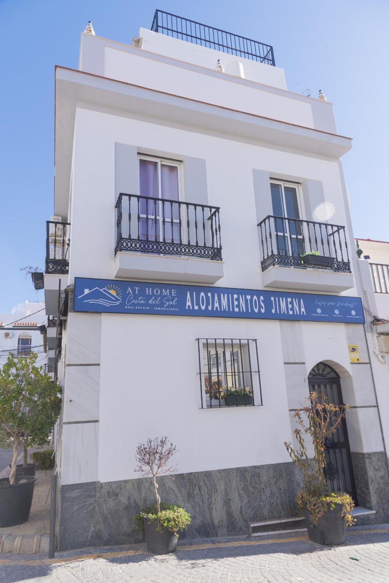 Jimena Cadiz En El Centro De Apartament